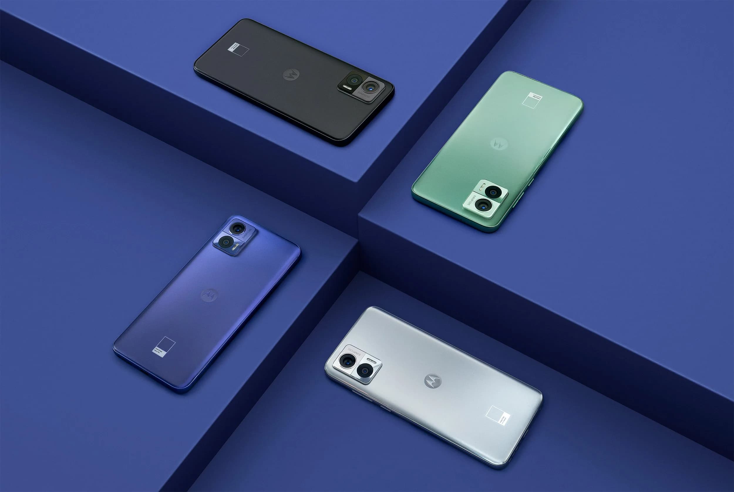 Motorola + Pantone