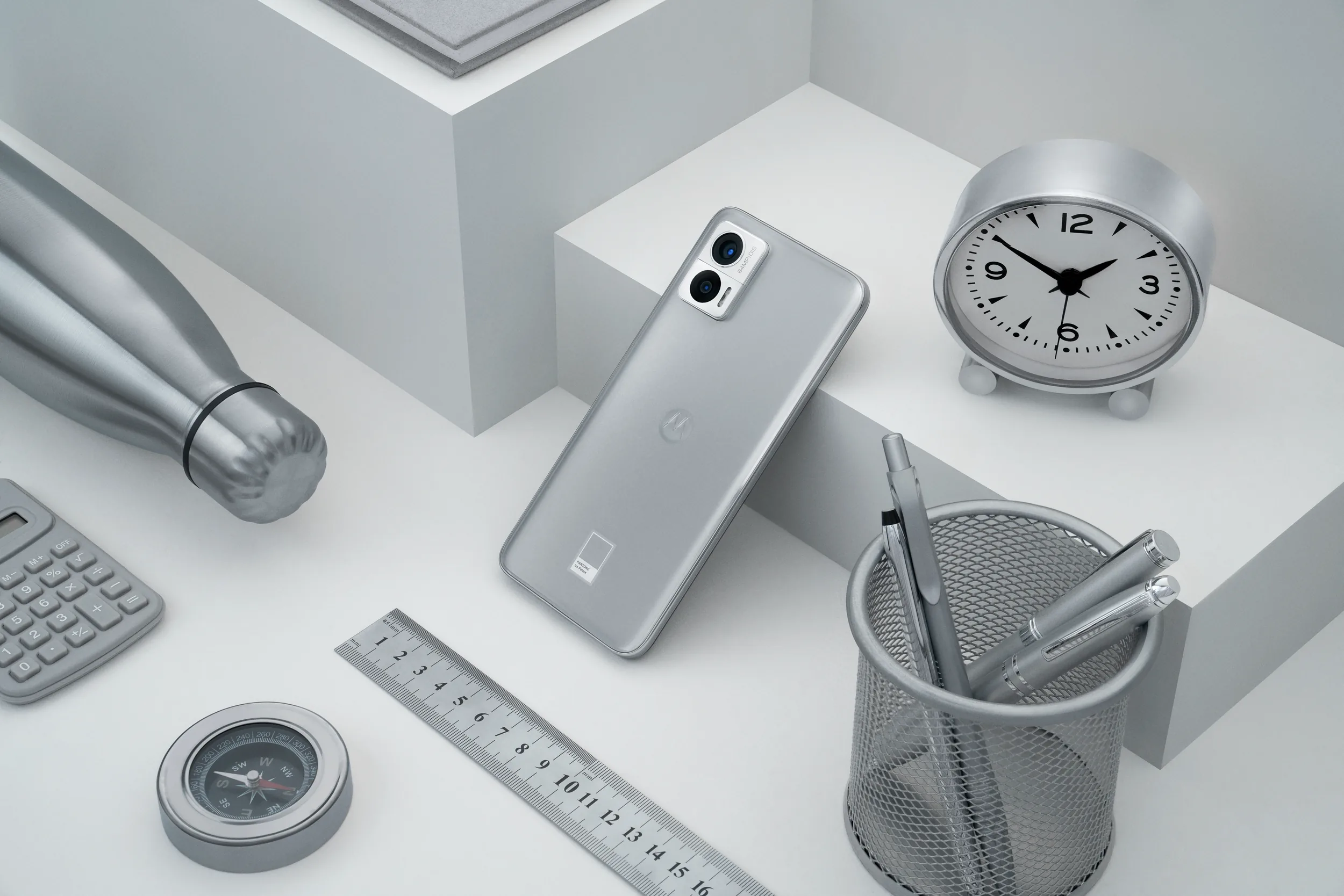 Motorola + Pantone