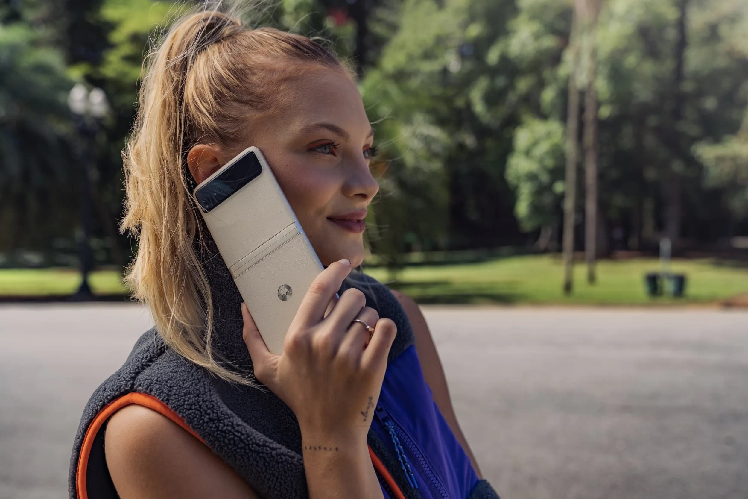 Razr 40